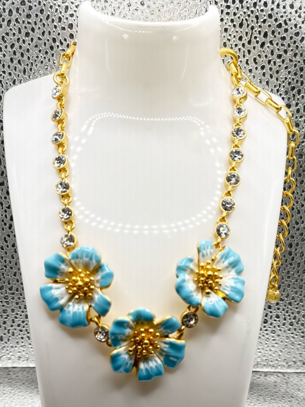 Oscar de la Renta Flower Necklace